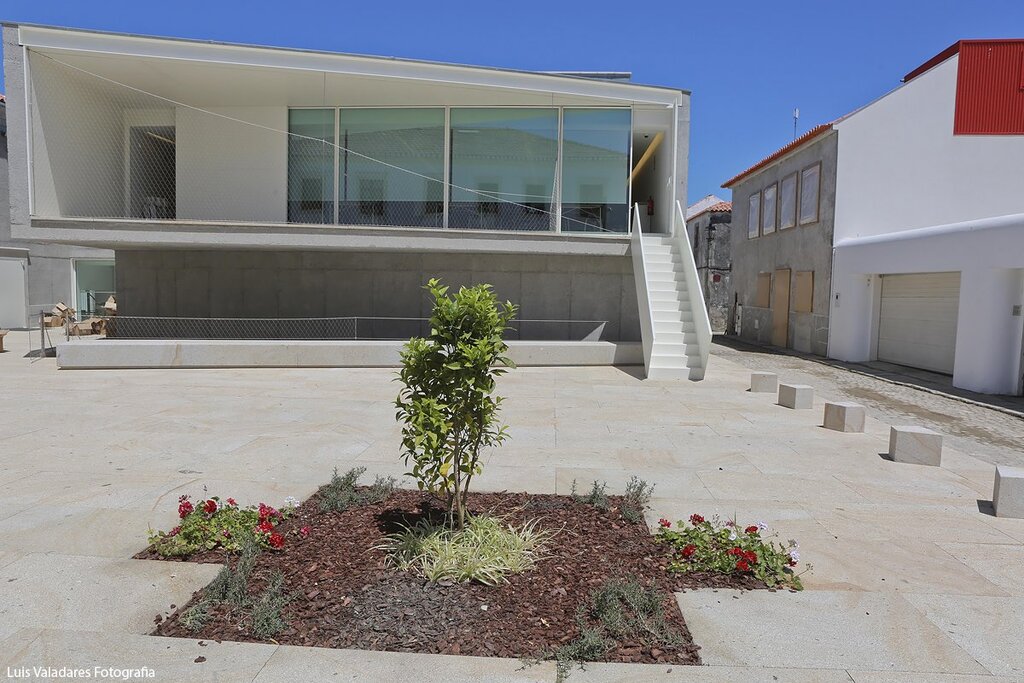 Biblioteca municipal  2  1 1024 2500